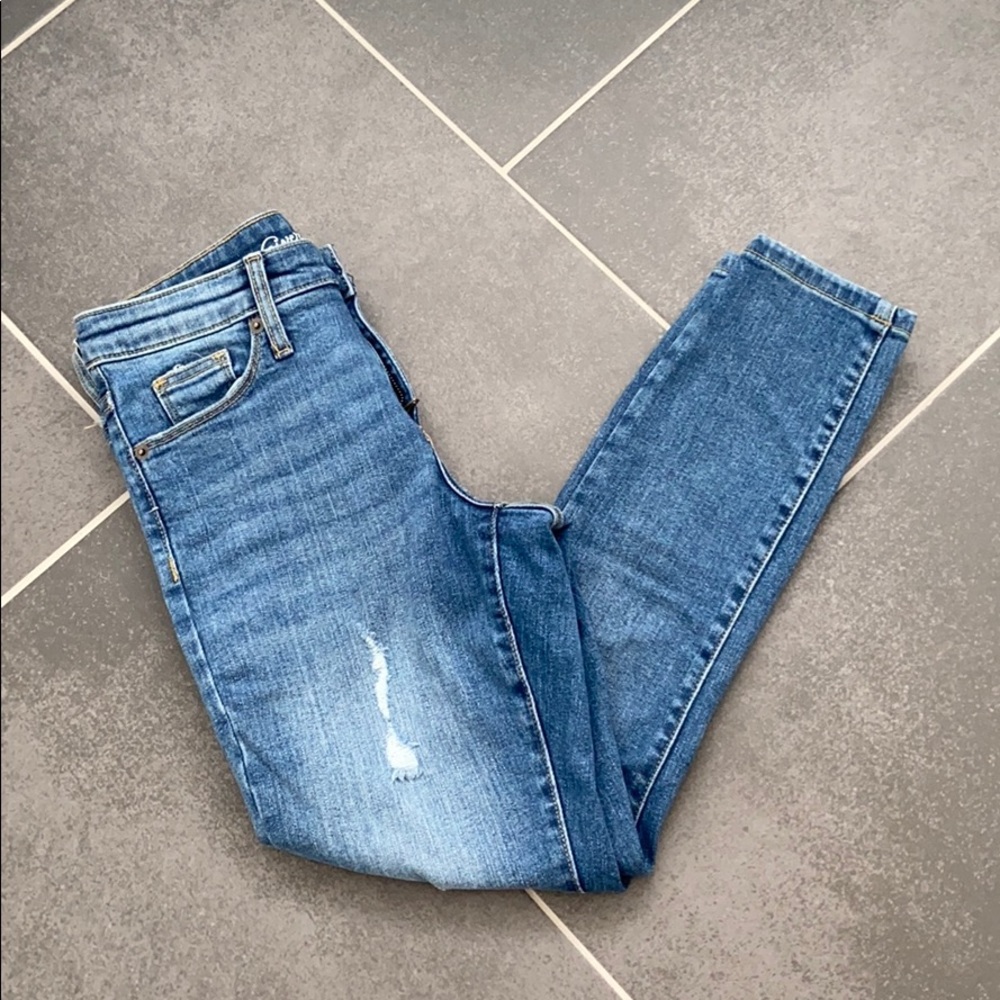 Universal Thread Crop